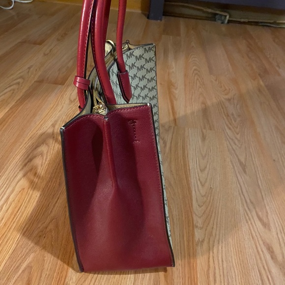 Michael Kors Handbag - Picture 2 of 8